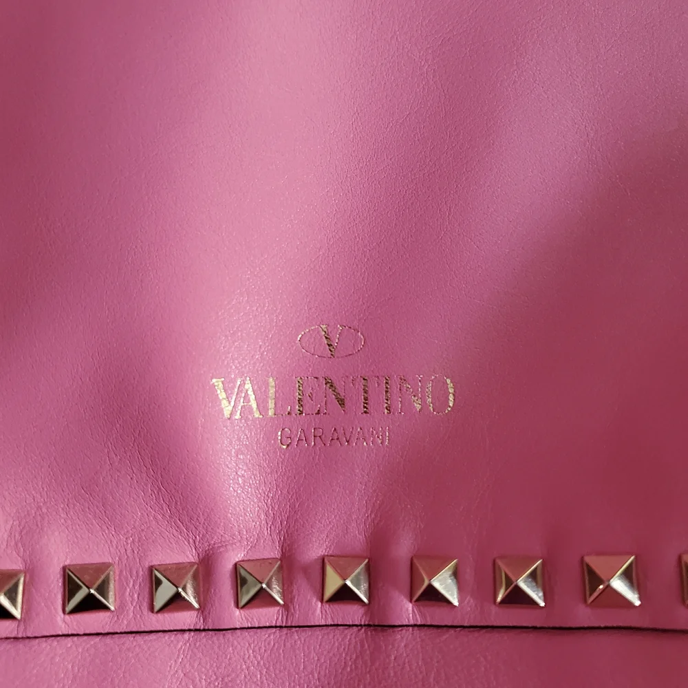 💯 Valentino Garavani Rockstud Tote - Picture 9 of 16
